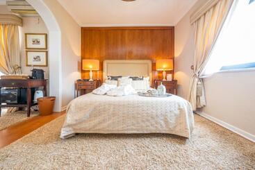 بنسيون Lourenço S House Deluxe Cascais
