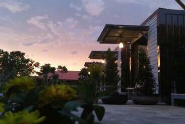 פנסיון Wattana Home