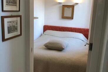 Canal View B&b Amsterdam