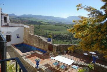 La Escondida Ronda, B&b
