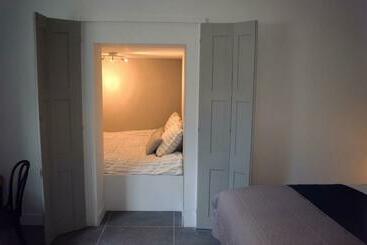 تختخواب و صبحانه In De Kloosterhof Gratis Privé Parkeren