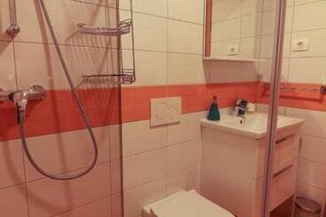 پانسیون Apartments & Rooms Pr  Skalovc