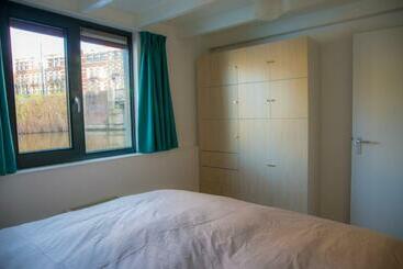 بنسيون Houseboat Piano Forte