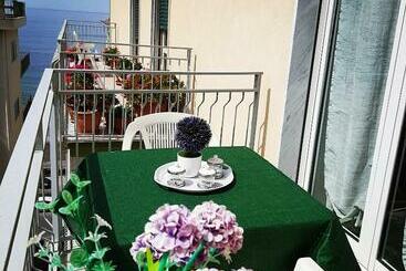 تختخواب و صبحانه Il Soffione Home