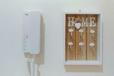 تختخواب و صبحانه Il Soffione Home