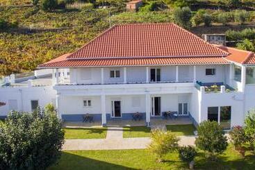 ペンション 44house   Quinta Do Casal