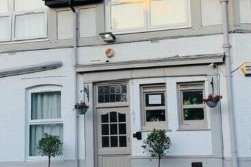 膳宿费 Albert Guest House