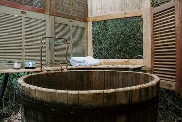 پانسیون Treedom Villas And Vardos