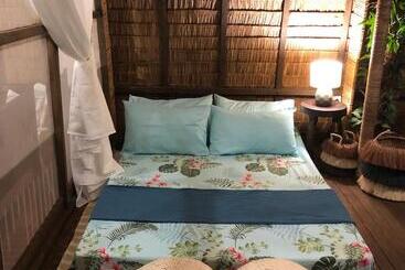 هتل The Cabins At Lvf