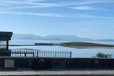 بنسيون Mary S Of Mulranny