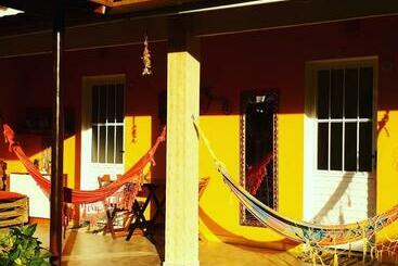 بنسيون Pousada Shiva São Sebastião 200mts Da Praia