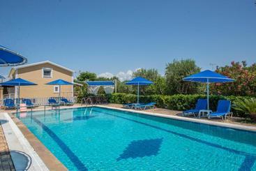 アパートメント Eleni Family Resort With Swimming Pool, Sidari Corfu