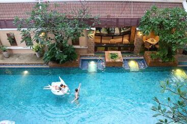 Aiyaree Place Hotel Sha Plus