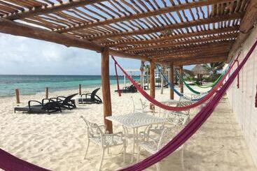 هتل Hacienda Morelos Beachfront