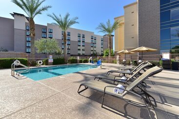 هتل Hampton Inn & Suites Phoenix/gilbert