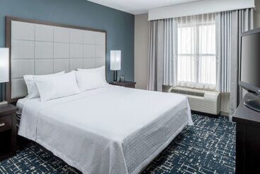 Отель Homewood Suites By Hilton Cedar Rapidsnorth