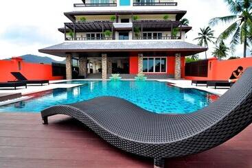 Ratana Hotel Chalong