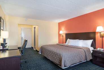 فندق Rodeway Inn Meadowlands