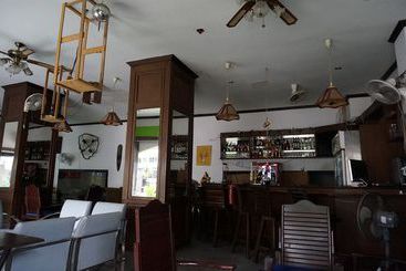 هتل Sand Inn