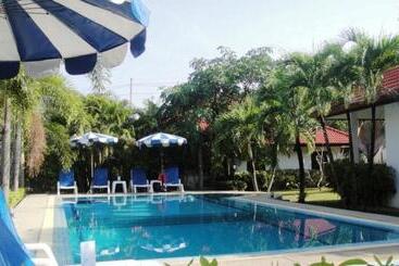 Hotel D&k Smiley Phuket Resort