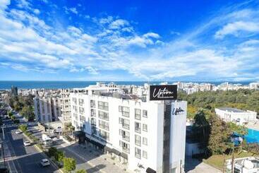 בית מלון כפרי Uptown Buyuk Anadolu Girne