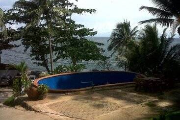 Naiharn On The Rock Resort Phuket