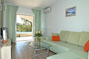 Peric Apartments