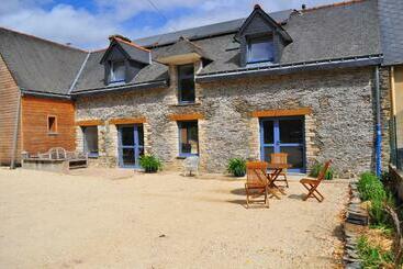 پانسیون Domaine De Kernanou