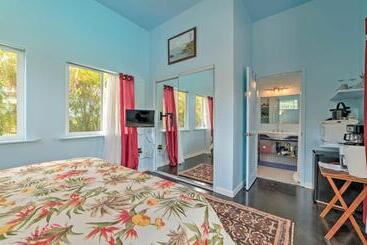 بنسيون Hale Paradise