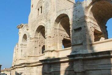 住宿加早餐  Arles Bienvenue