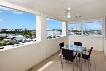 Cairns Central Plaza Apartment Hotel Official