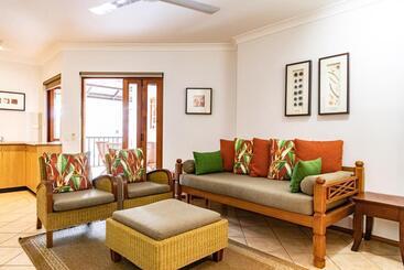 Hibiscus Resort & Spa   Official Onsite Reception & Check In