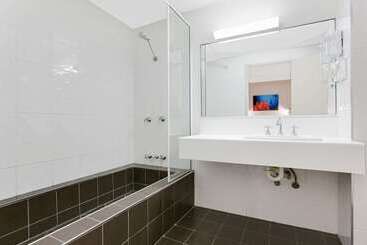 هتل Comfort Inn Cairns City