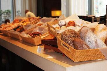 Отель Courtyard By Marriott Shanghai Jiading