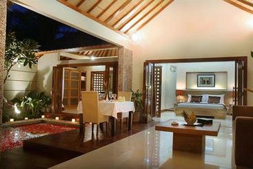 Grand Akhyati Villas