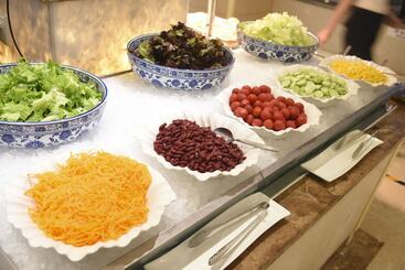 Holiday Inn Qingdao City Center, An Ihg Hotel   May 4th Square