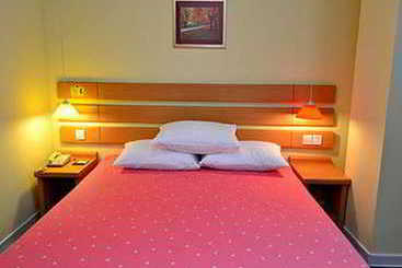 هتل Home Inn Xiamen Wenyuan Road Wenzao