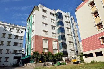 ホテル Mandava Suites