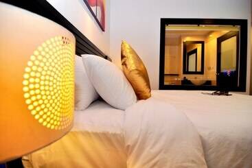 Platinum Hotel And Apartments