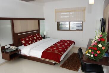 בית מלון כפרי Sappire Regency