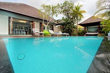 Nunia Boutique Villas