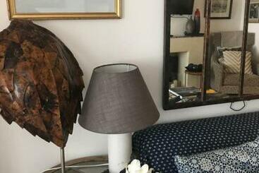 تختخواب و صبحانه Fontevraud Maison De Ville Bnb