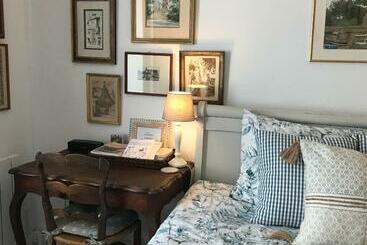 تختخواب و صبحانه Fontevraud Maison De Ville Bnb