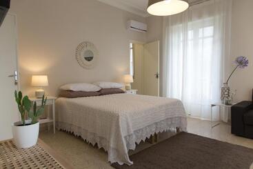 פנסיון Tocco Barocco   Locazioni Brevi