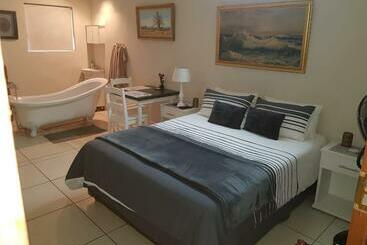 פנסיון Tzaneen White House Lodge