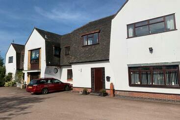 پانسیون White Wings