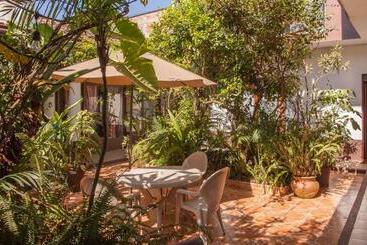 호스텔 Posada Galeria Alberto Sedas