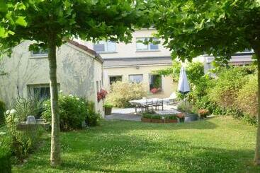 צימר Beatrice S Gardens