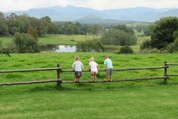 צימר Old Inchgarth Farmstay