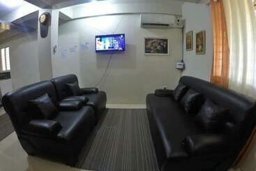 هتل کپسول Sleepadz   Capsule Beds Dormitel In Magsaysay Ave Naga